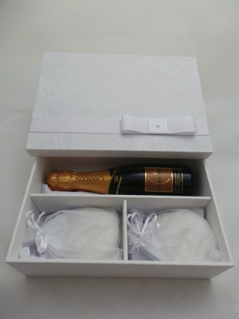 CAIXA PARA BABY CHANDON OU MINI VINHO + ACOMPANHAMENTOS (clique e visualize outros modelos)